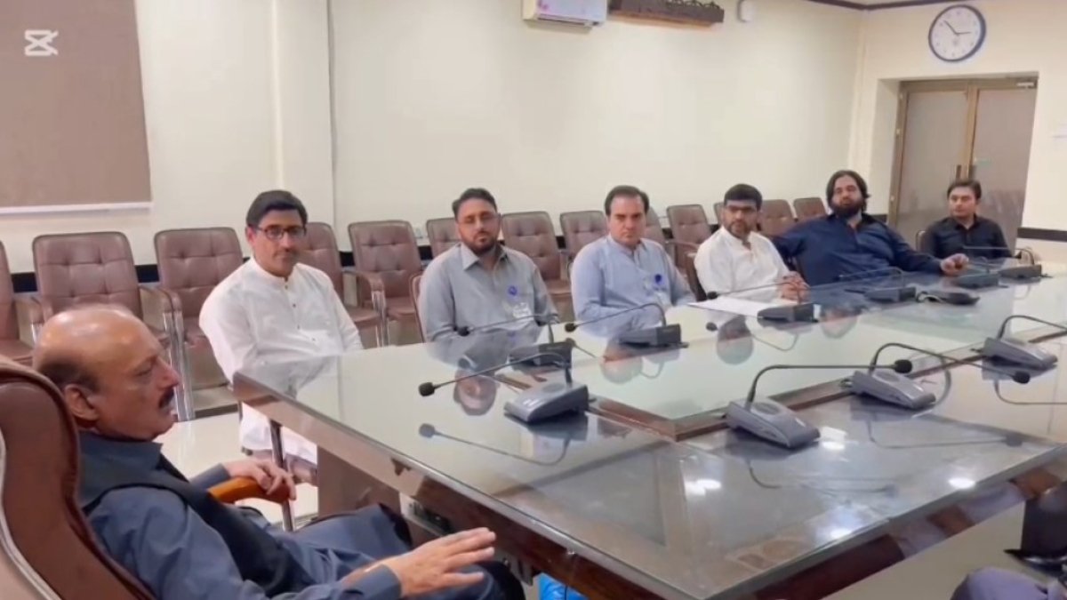 Lady Reading Hospital Allocates 400 Beds Amid War Preparedness Measures