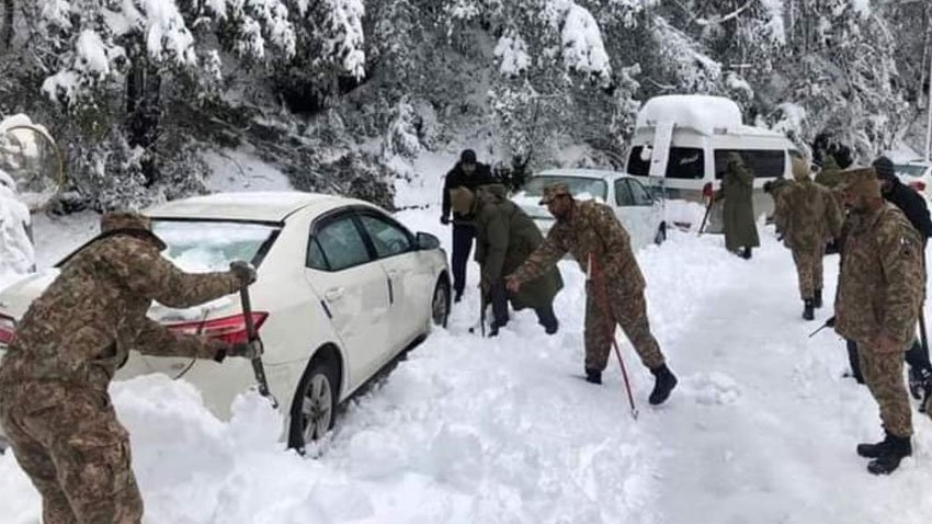 rescue operation in muree January 2022