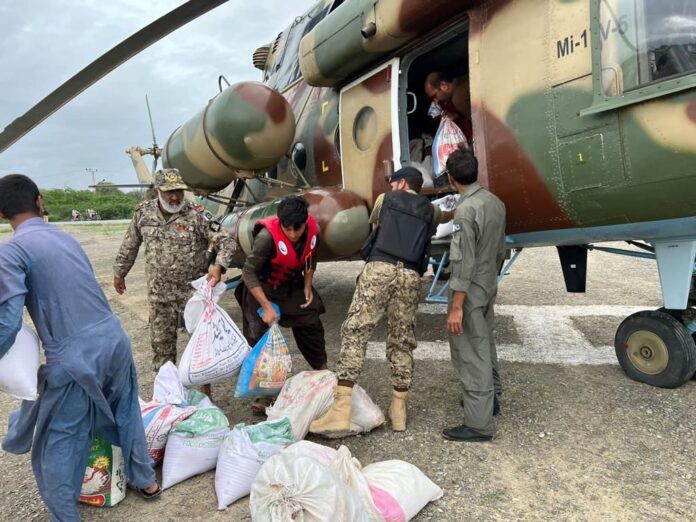 pak army rescue operations in flood affected areas in pakistan