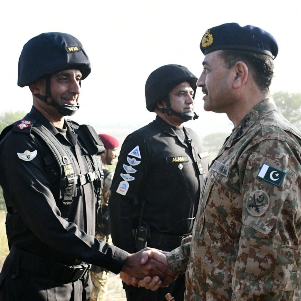 Chief of Army Staff General Syed Asim Munir visits Corps-level collective training exercise of Strike Corps