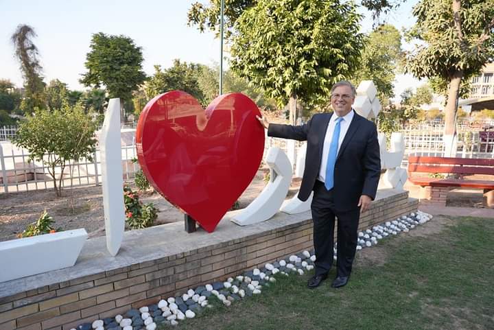 U.S. Ambassador Donald Bloom and General Shanty Moore visit Historic Gwadar, Peshawar