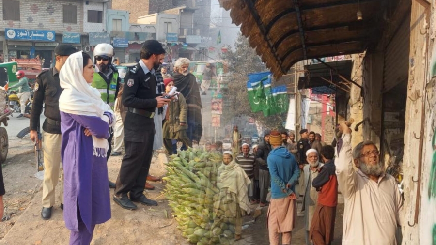 Peshawar district administration crackdown against wholesalers