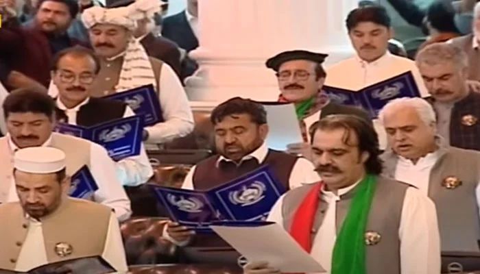 Newly elected members of Khyber Pakhtunkhwa Assembly took oath