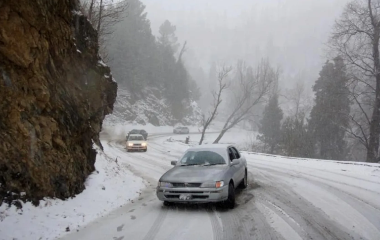 Khyber Pakhtunkhwa warns of more rain and snowfall