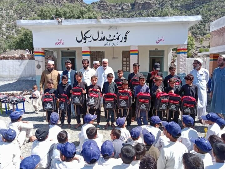 Distribution of school bags under the auspices of the teachers organization Lindi Kotal