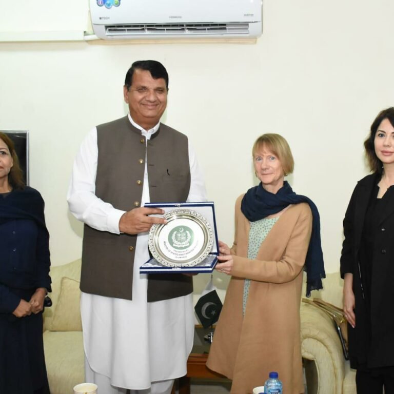 Philippa Kendler, Representative of UNHCR Pakistan, met with Engineer Amir Muqam