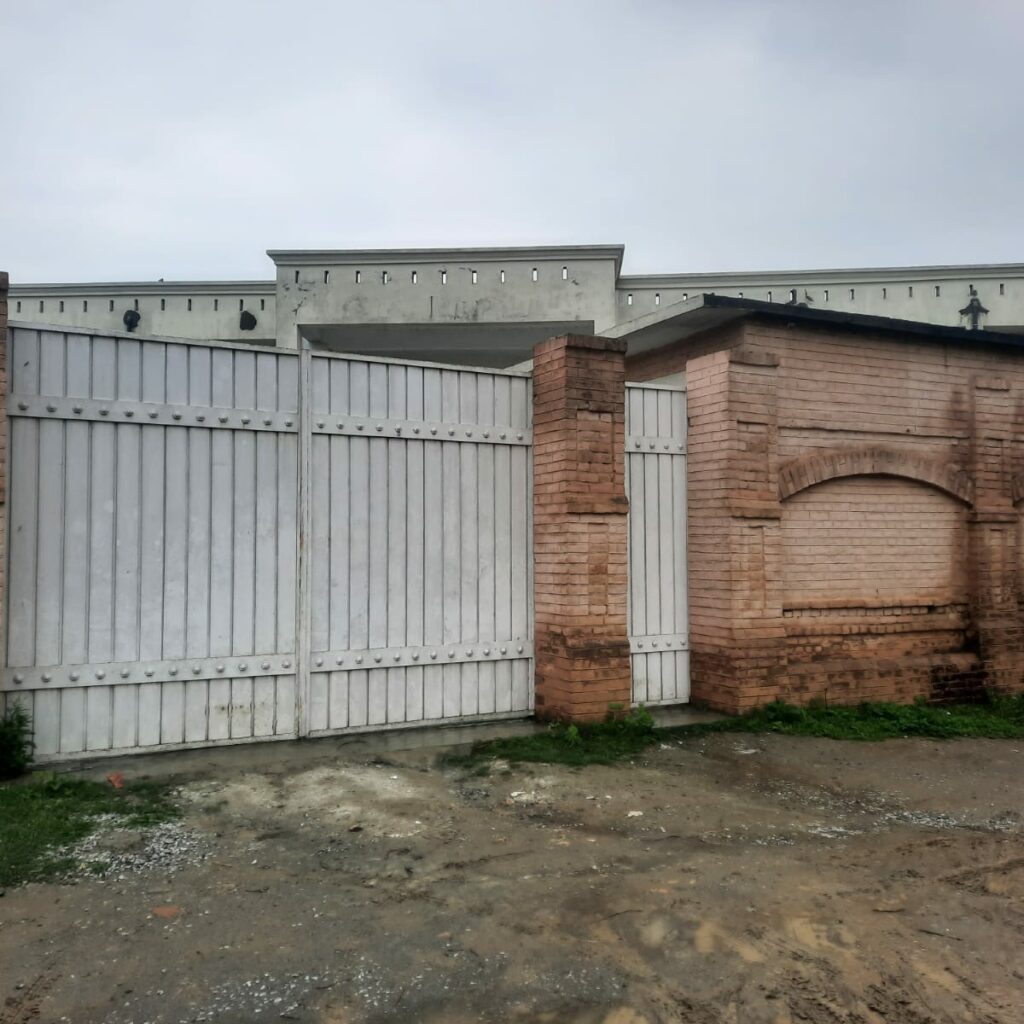 Mardan, Girls Higher Secondary School Khawaja Rishka was locked and closed by the owner