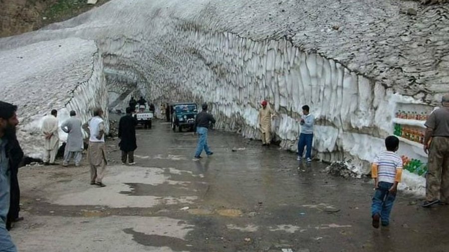 Mansehra: 2 tourists died due to glacier collapse in Naran