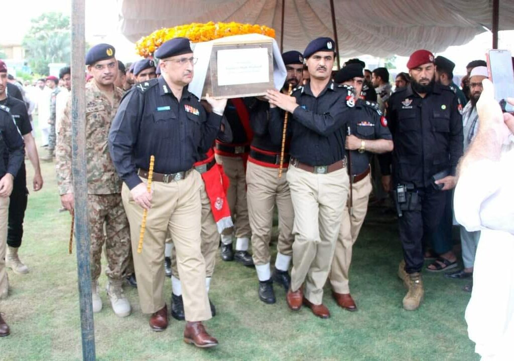 Peshawar: The funeral prayers of martyred police officers were performed with official honours