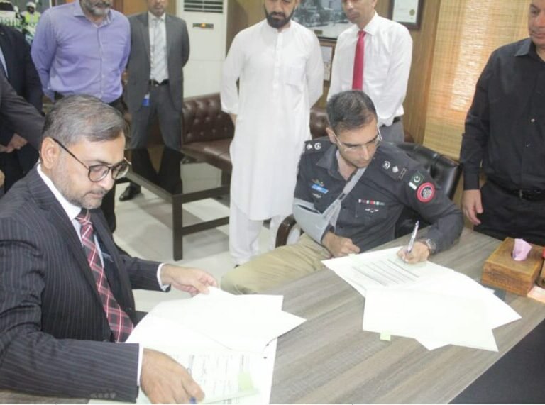 Peshawar: Decision to install ATM machine in traffic license branch لائسنس برانچ