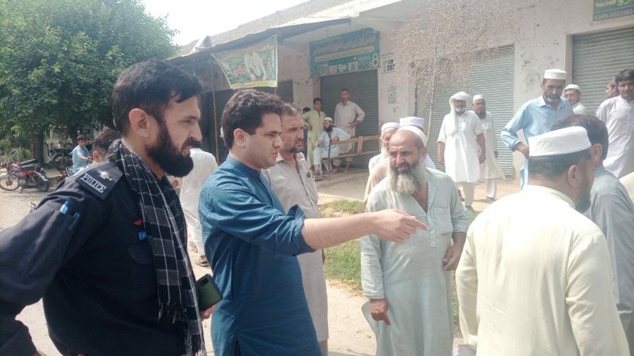 Solving the long-standing problem of the landlords of Saro Shah area of ​​Takhtbhai