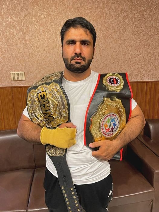 Irfan Mehsud broke the record of the Italian player and completed the century of Guinness World Records اٹلی