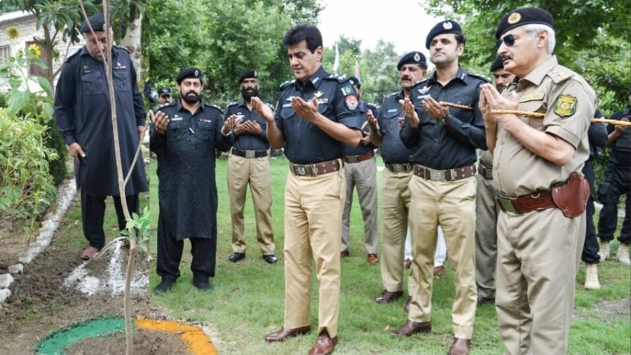 Abbottabad Police formally launched the plantation drive شجرکاری