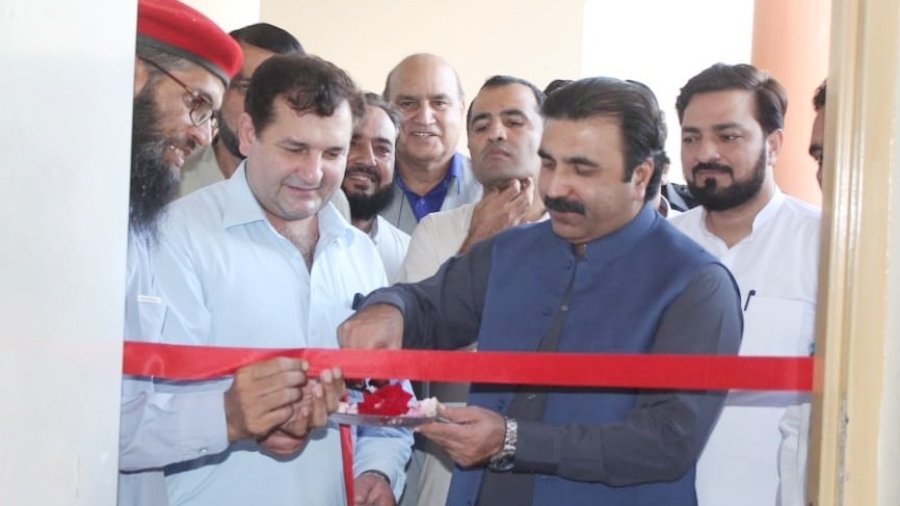 Deputy Commissioner Bitgram Asif Ali Khan inaugurated the Vaccination Center at DHQ Hospital Bitgram