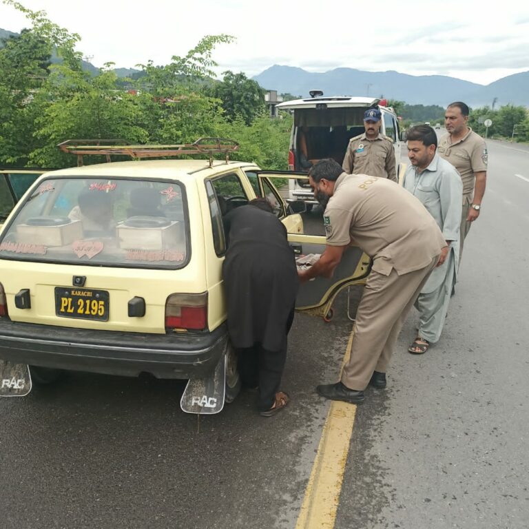 Mansehra: A poor man's life was saved with the help of the Motorway Police