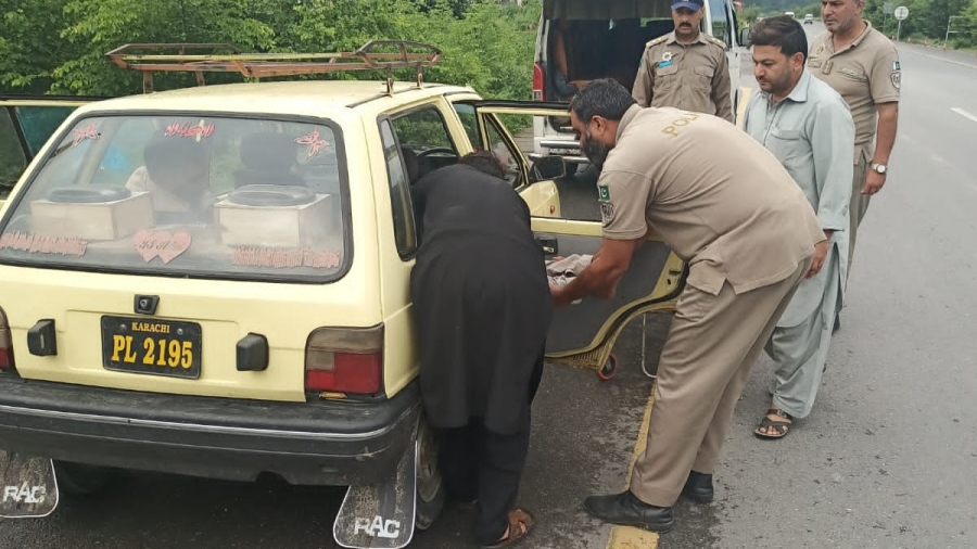 Mansehra: A poor man's life was saved with the help of the Motorway Police