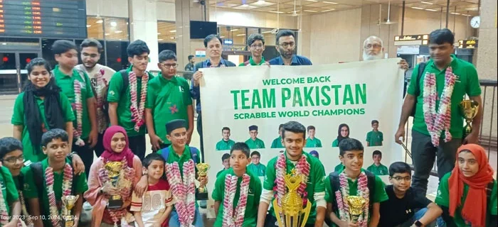 After winning the World Youth Scrabble Championship, the Pakistan team received a grand welcome on their arrival home