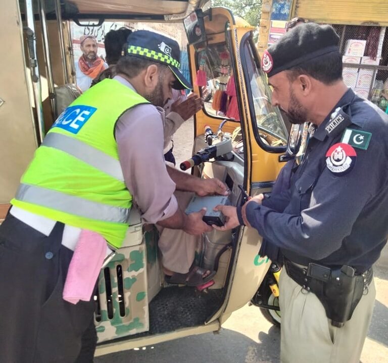 Charsadda: Traffic police operation against pressure horn and tape recorder