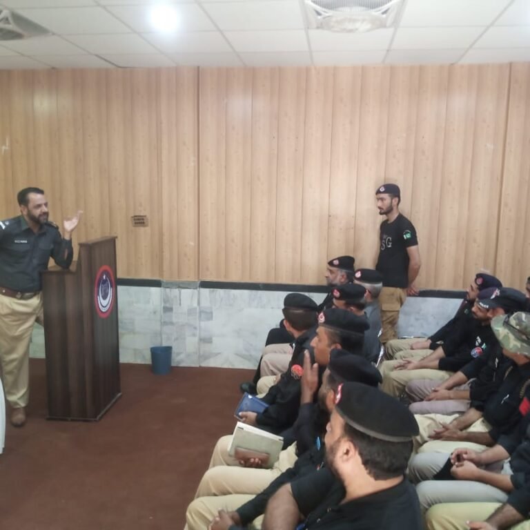 Mardan: Conducting weekly counseling sessions for personnel in police lines