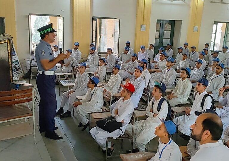 Peshawar: Awareness seminar on traffic rules in Government Higher Secondary School
