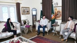 Governor Faisal Karim Kundi's Tribute to Squash Player Ahsan Ayaz, Pledge of Cooperation to Fulfill Olympics Dream