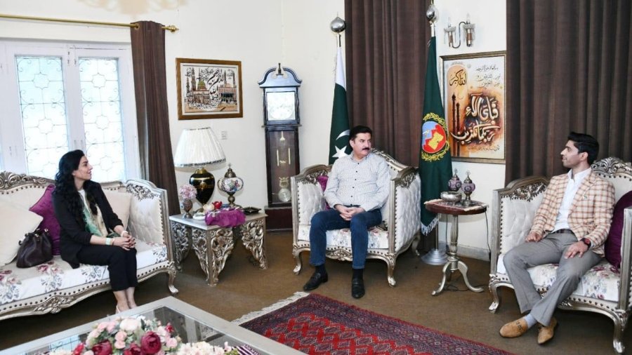 Governor Faisal Karim Kundi's Tribute to Squash Player Ahsan Ayaz, Pledge of Cooperation to Fulfill Olympics Dream
