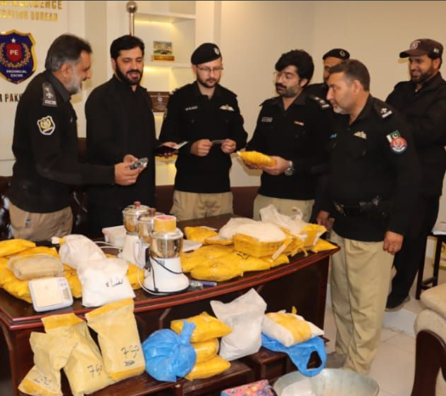 Peshawar Excise Police grand operation against drug dealers