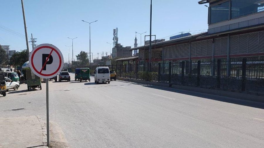 Traffic Police Peshawar installed boards to prevent violation of no parking zone