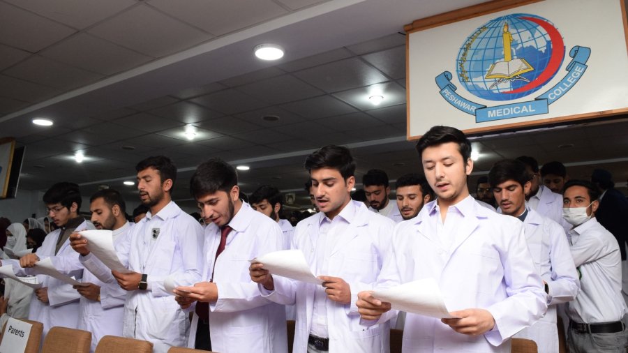 White coat ceremony for new students in Peshawar Medical College