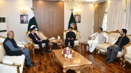 گورنر خیبرپختونخوا فیصل کریم کنڈی سے ملاقات
