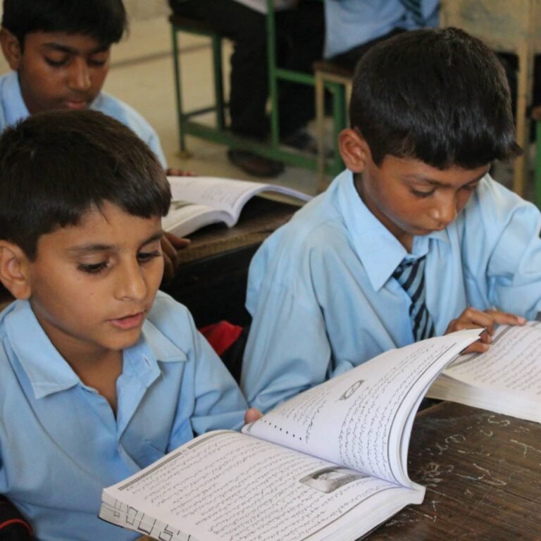 پنجاب میں گرمی کی لہر کے باعث تعلیمی اداروں میں موسم گرما کی تعطیلات کا اعلان