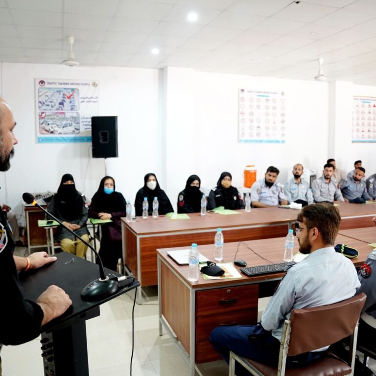 Peshawar: Organizing a seminar to protect women from harassment
