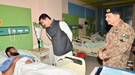 Governor Khyber Pakhtunkhwa Faisal Karim Kundi visits CMH Peshawar