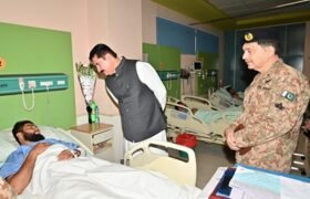 Governor Khyber Pakhtunkhwa Faisal Karim Kundi visits CMH Peshawar