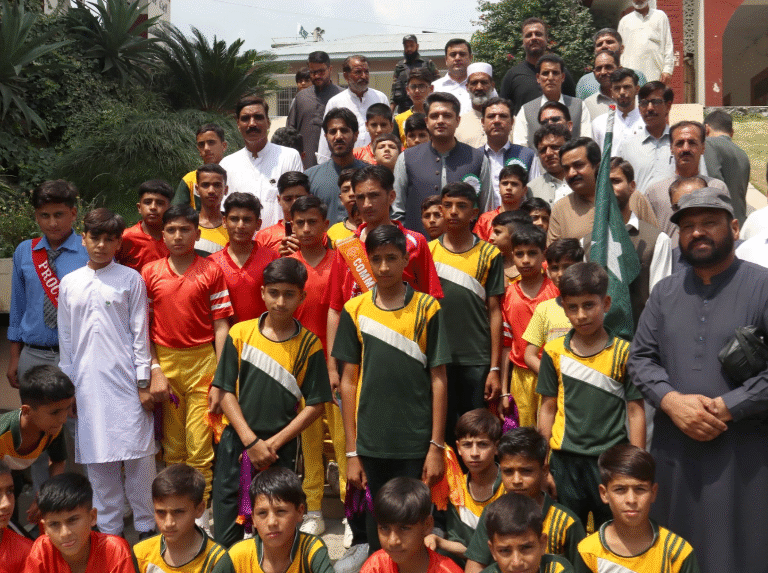 Abbottabad: A function was organized in Mardana Schools in connection with Independence Day