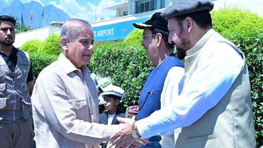 Gilgit: Prime Minister of Pakistan visits the flood affected areas