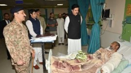 Governor Khyber Pakhtunkhwa Faisal Karim Kundi visit to CMH Peshawar