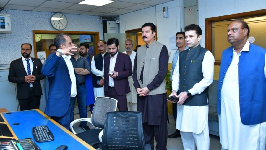 Governor Khyber Pakhtunkhwa visited Pakistan Television Headquarters