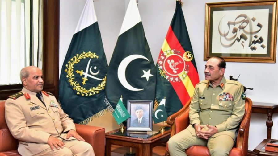 Meeting with Field Marshal of the Commander Royal Saudi Land Forces