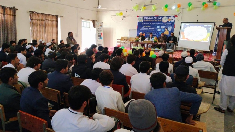 freelancing-seminar-organized-in-collaboration-with-district-administration-bannu