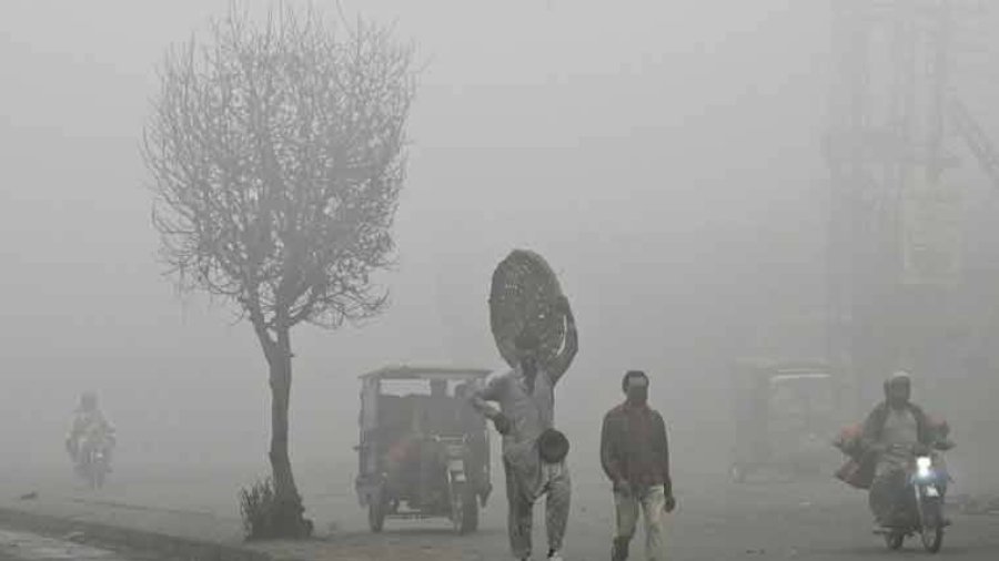 PDMA Khyber Pakhtunkhwa issues alert of severe fog and smog in the province