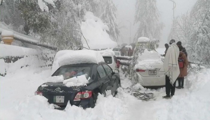 Orakzai: Snow-affected link roads restored