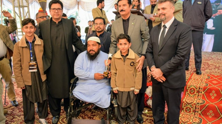 “Pakistan National Awards Show” held at Governor House Peshawar by Federal Youth Parliament.