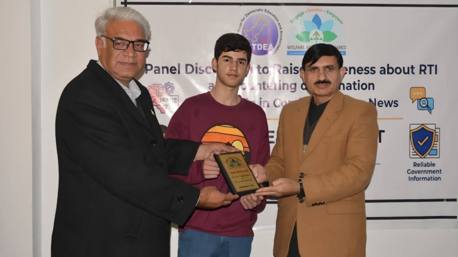 Panel discussion on RTI, media ethics, and misinformation held in Abbottabad.