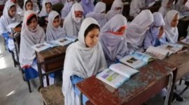 Issuance of written contracts to teachers in private schools made mandatory.