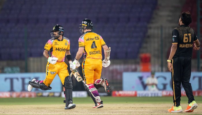PSL 11: Peshawar Zalmi beat Hyderabad Kingsmen by 4 wickets after an exciting match