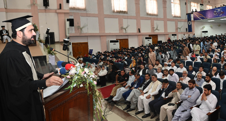 Chief Minister Khyber Pakhtunkhwa addresses Peshawar University convocation