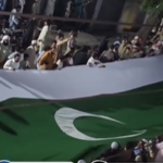 For the first time in the history of the tehsil, a 200-foot-long Pakistani flag was displayed in Rustam.