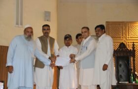 Mardan: Naat recitation and Quran recitation competition held